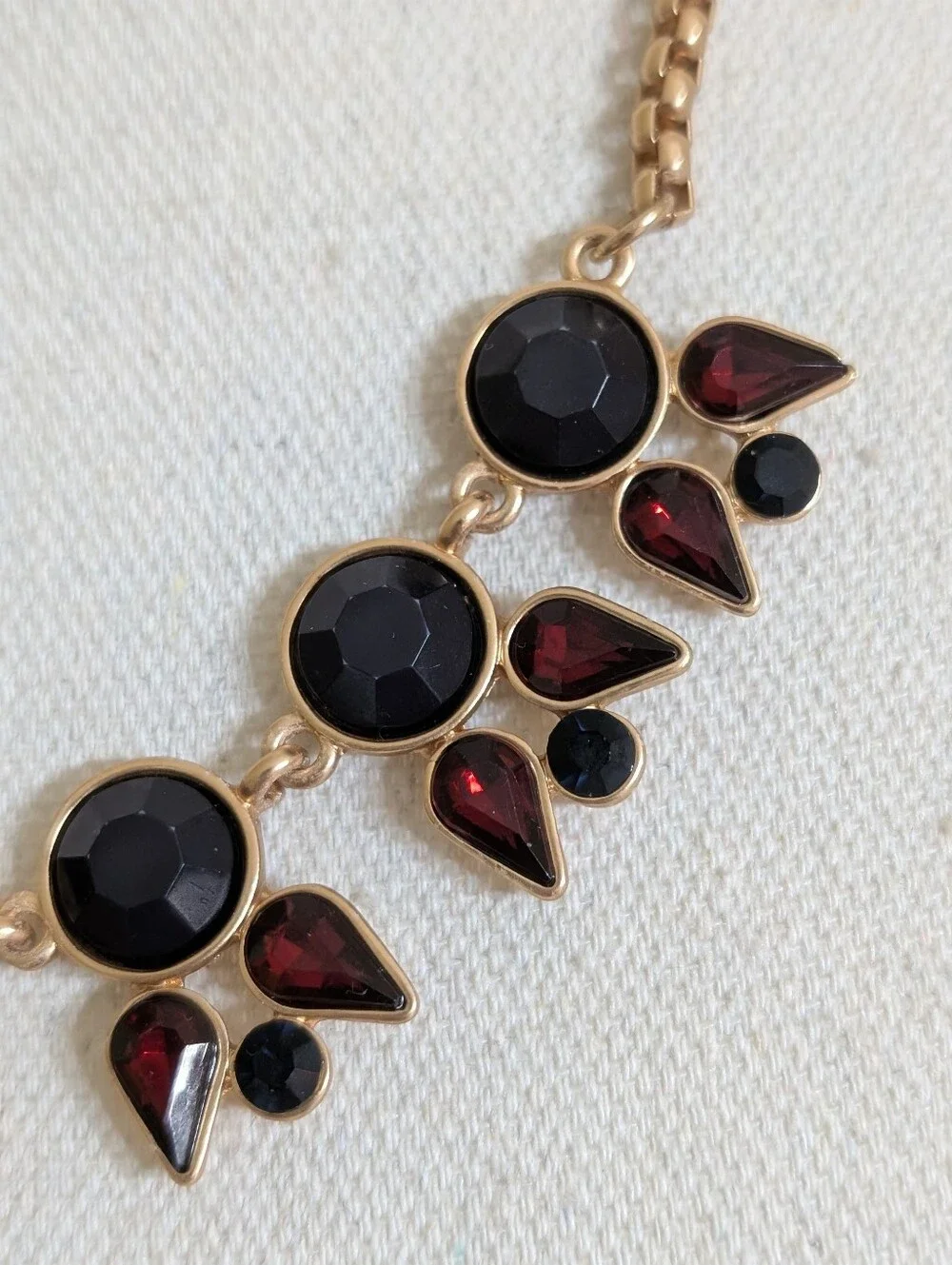 Chico's Gold-Tone Midnight Blue & Burgundy Statement Necklace NWOT - Picture 4 of 5